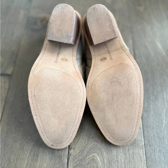 LUCKY BRAND Women's Ankle Boots Size 7 Beige Suede - Picture 7 of 9